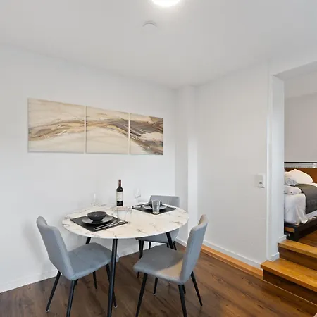 Modernes Am Rhein In Ruhiger Lage * Kolín nad Rýnem