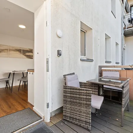 Appartement Modernes Am Rhein In Ruhiger Lage *