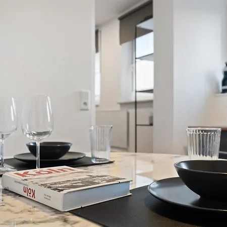 Modernes Am Rhein In Ruhiger Lage