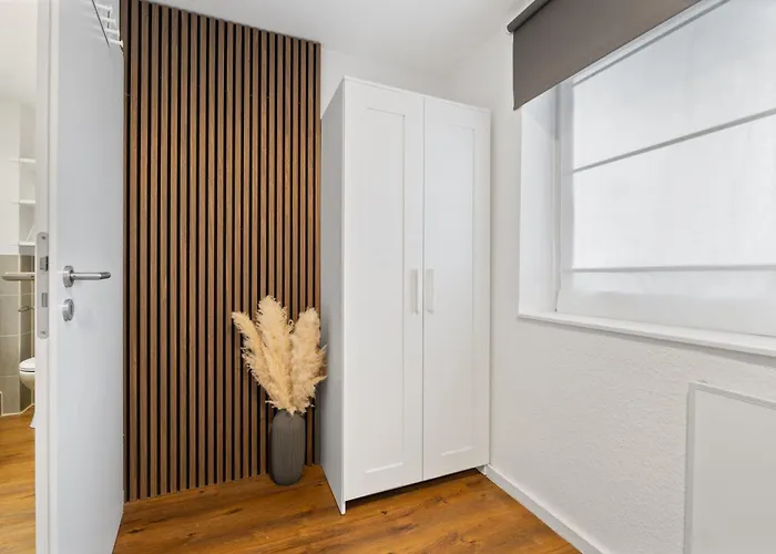 Apartament Modernes Am Rhein In Ruhiger Lage Kolonia