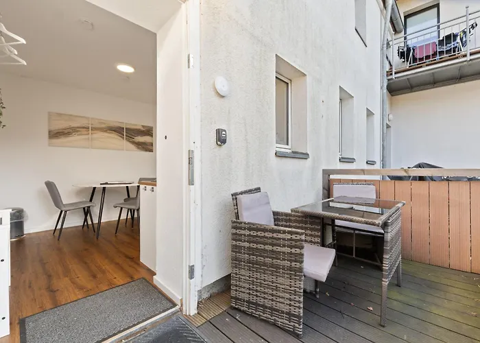 Appartement Modernes Am Rhein In Ruhiger Lage *