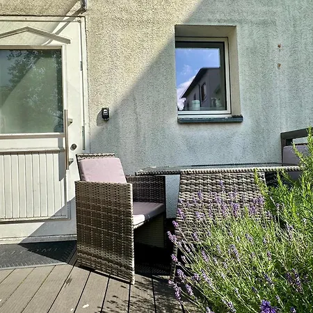 Modernes Am Rhein In Ruhiger Lage *