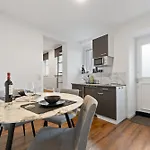 Apartamento Modernes Am Rhein In Ruhiger Lage Colonia