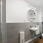 Apartamento Modernes Am Rhein In Ruhiger Lage